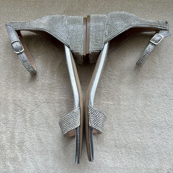 Steve Madden Nava Rhinestone Low Heel Silver Sandal Women 8 M Ankle Strap Square - Picture 4 of 15